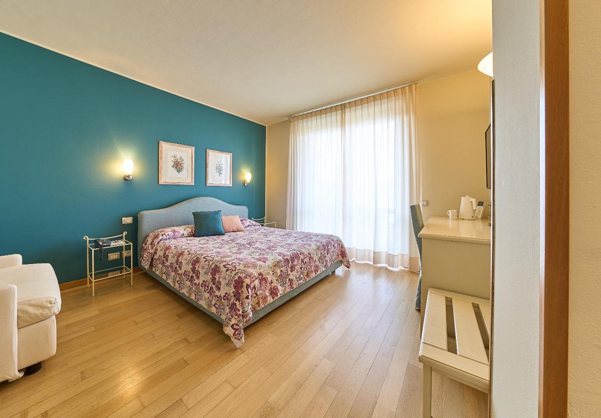 Hotel Belvedere Ranco Eksteriør billede